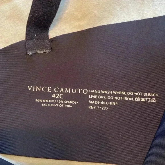 Vince Camuto Black 42C Lightly Padded Full Coverage Bra. - Picture 7 of 8